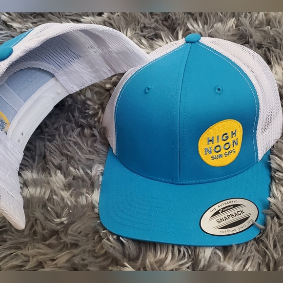 Hign Noon Sun Sips Hat - Picture 2 of 3